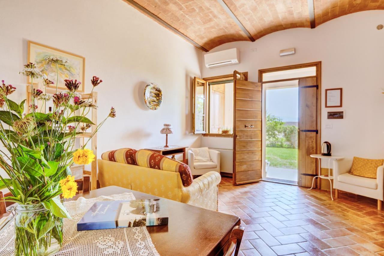 Agriturismo Lunadoro مونتيتشيلو المظهر الخارجي الصورة